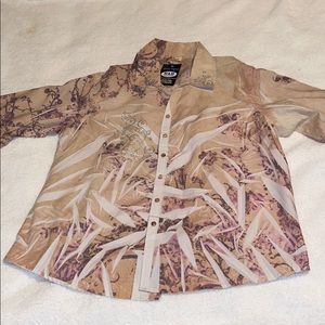 NWT Distinct Top